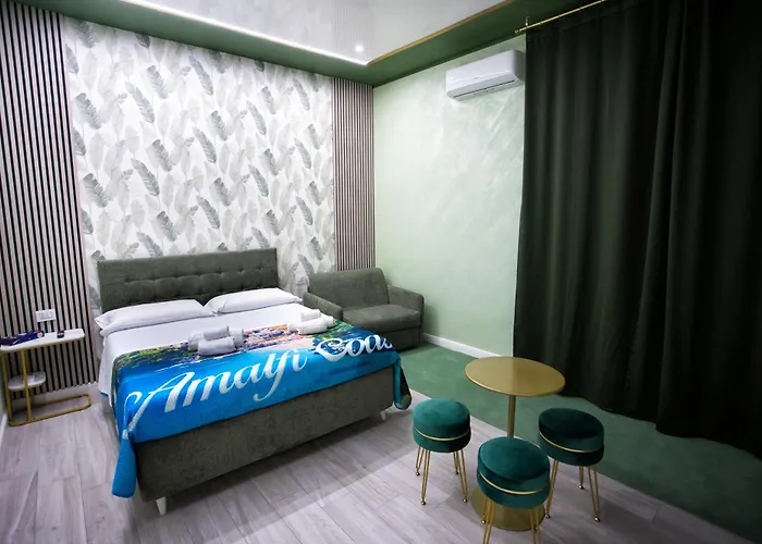 Pisadog Luxury Beb לינה וארוחת בוקר נאפולי